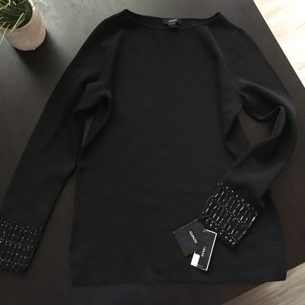 NWT Alfani Sequin beaded sleeve Med top